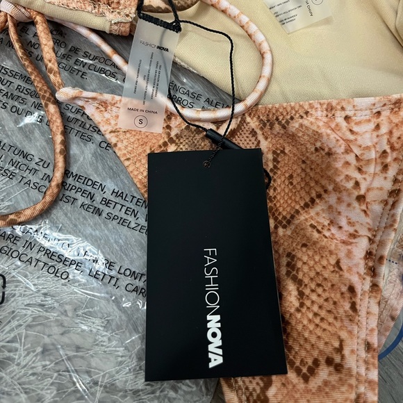 FASHIONNOVA brown snake print bikini - Picture 7 of 7
